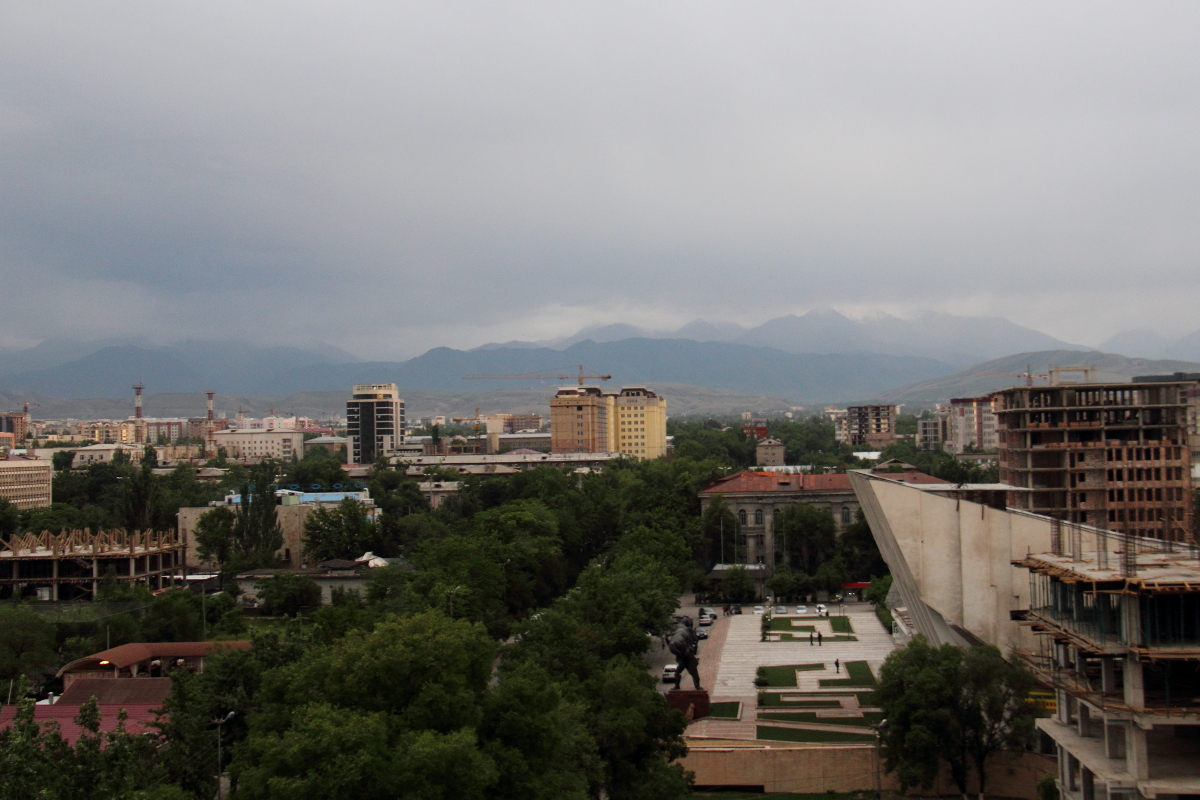 2 bishkek-rooftops_0408