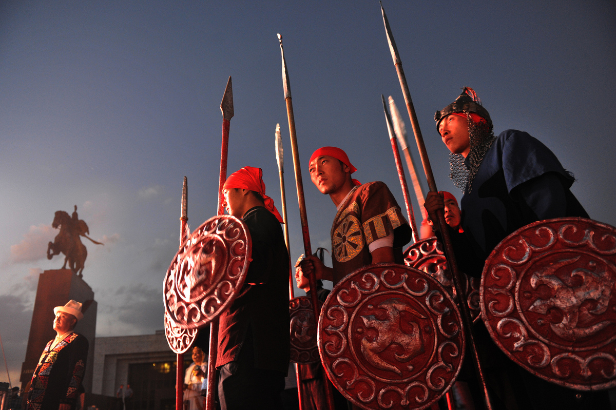 Тарыхый окуянын Бишкектин борборунда көрсөтүлүшү. Сүрөт: АБР, Flickr.
