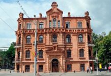 Мигранттардын үй-бүлөcүн акысыз дарылоодон баш тартканы үчүн Кыргызстан Орусияны сотко берди