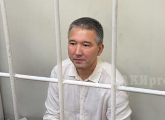 «Кармалгандан мурда Кытай темасын көтөргөн». Мавлян Аскарбеков фейсбуктагы пост үчүн эки жылга кесилди